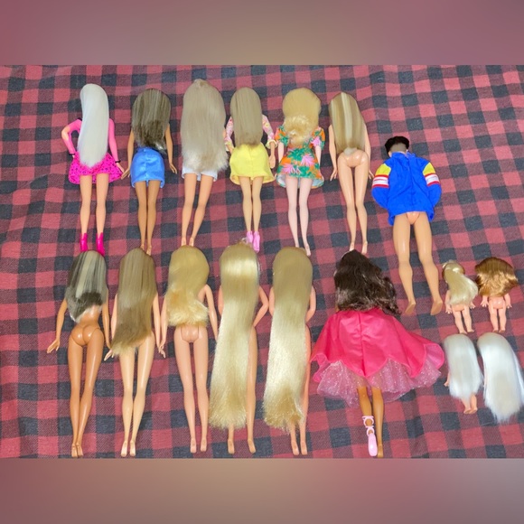 12 Barbie Dolls, 1 Ken & 4 Kelly Dolls Lot - Picture 9 of 15